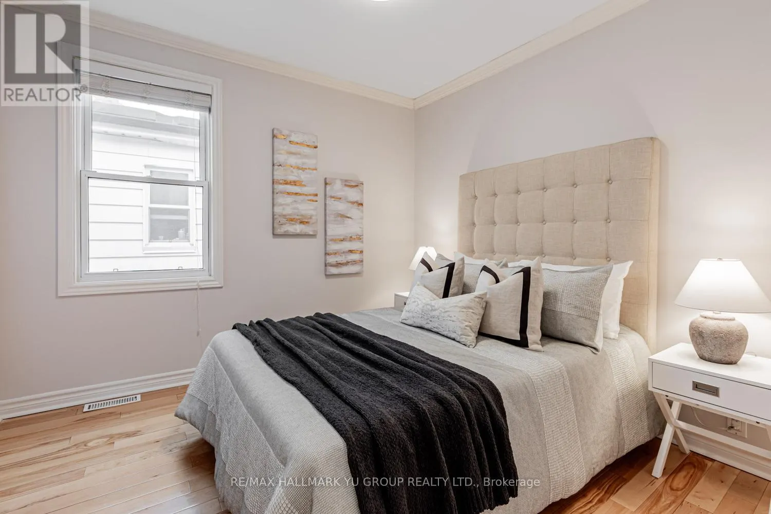 402 MILVERTON BOULEVARD