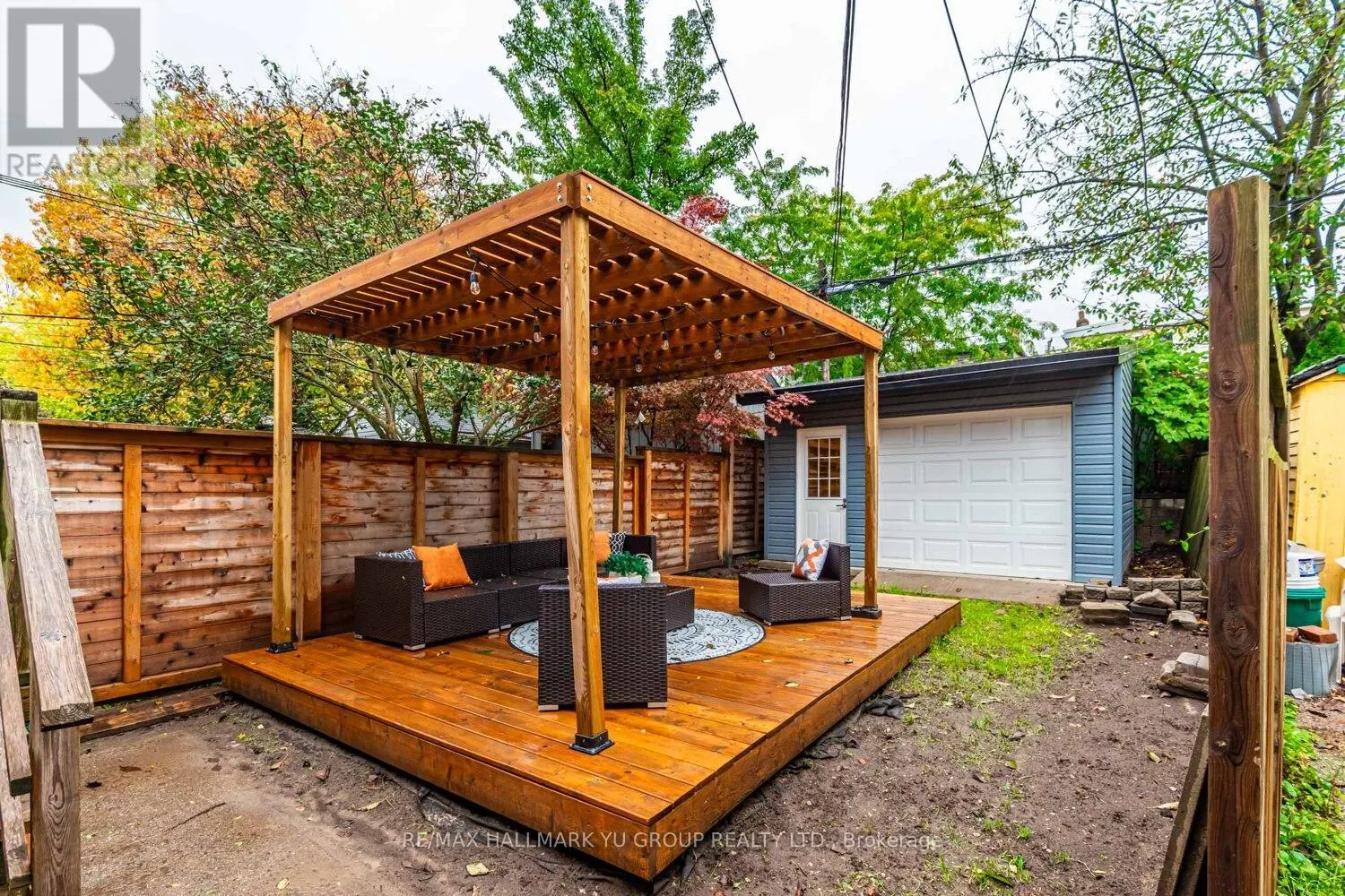 402 MILVERTON BOULEVARD