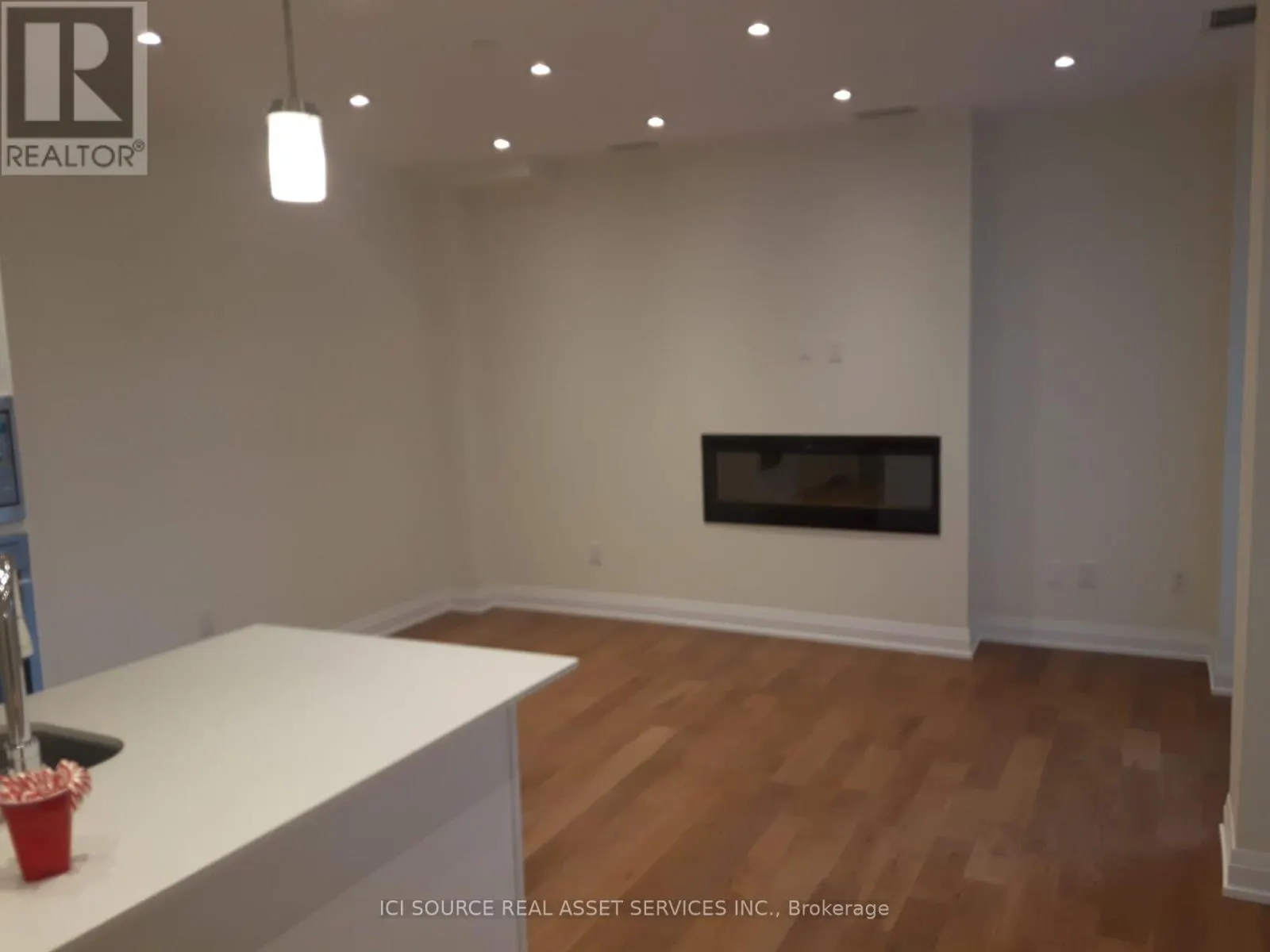 208 - 200 WOODBINE AVENUE