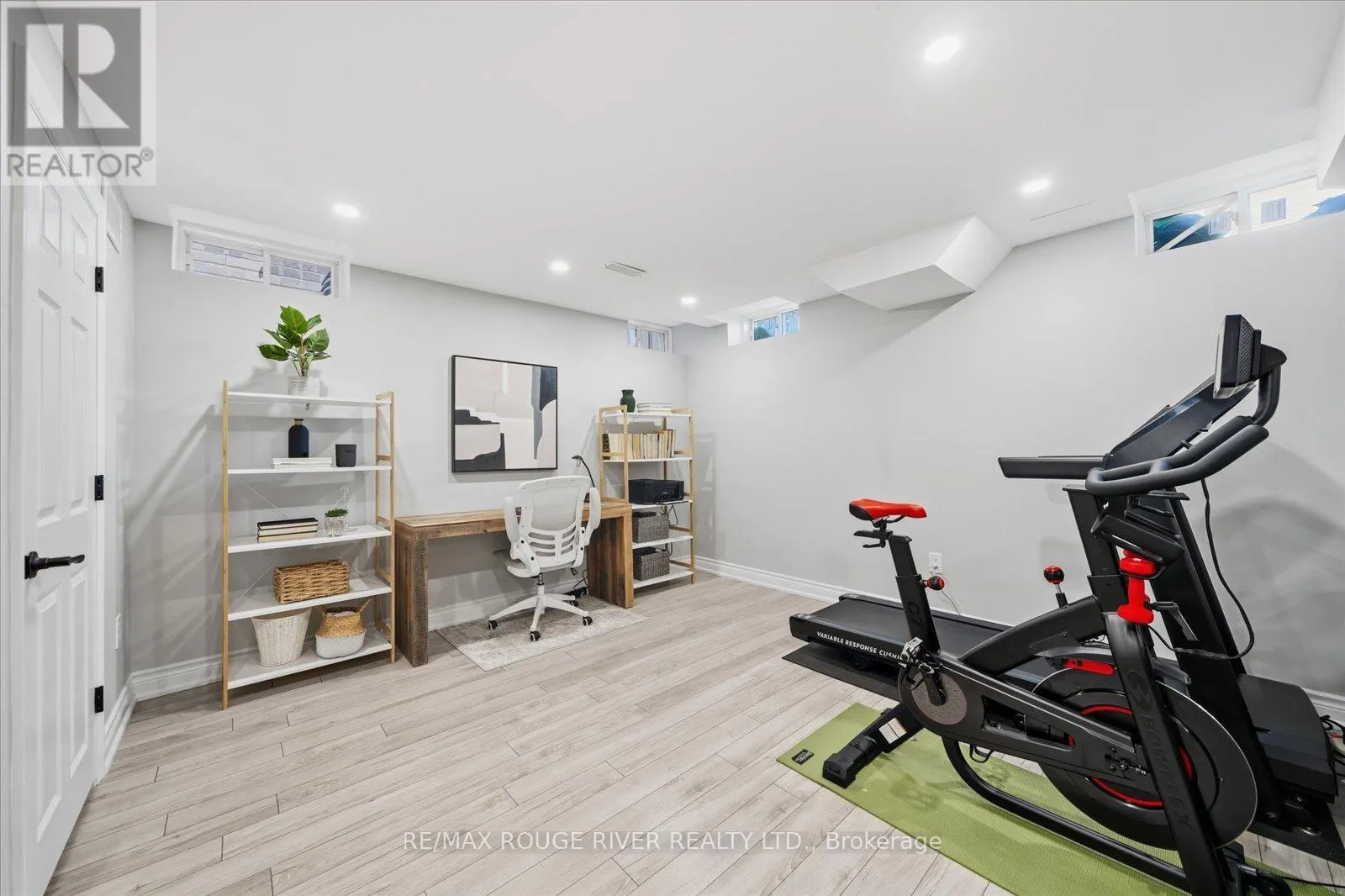 245 BLACKWELL CRESCENT