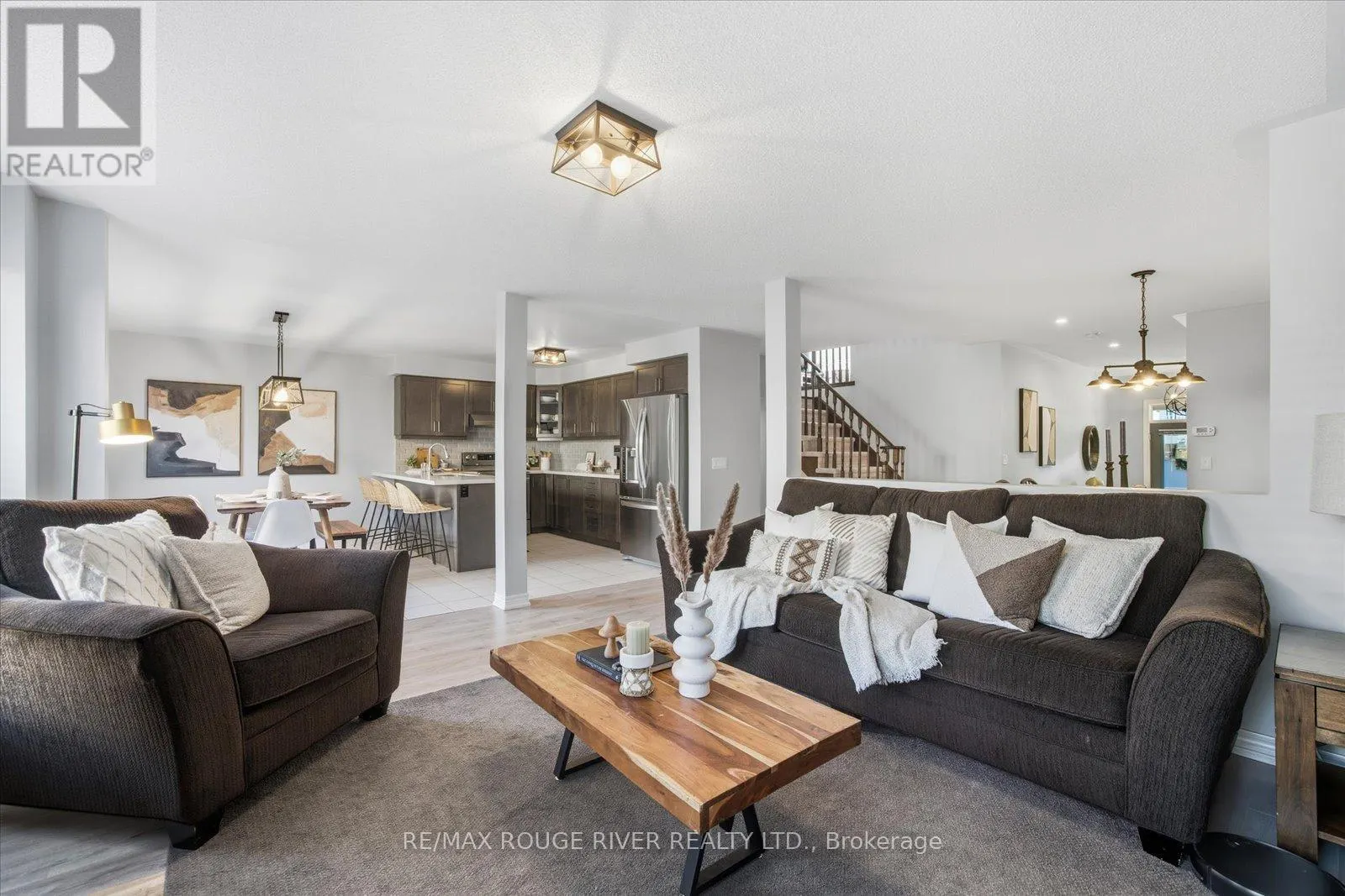 245 BLACKWELL CRESCENT