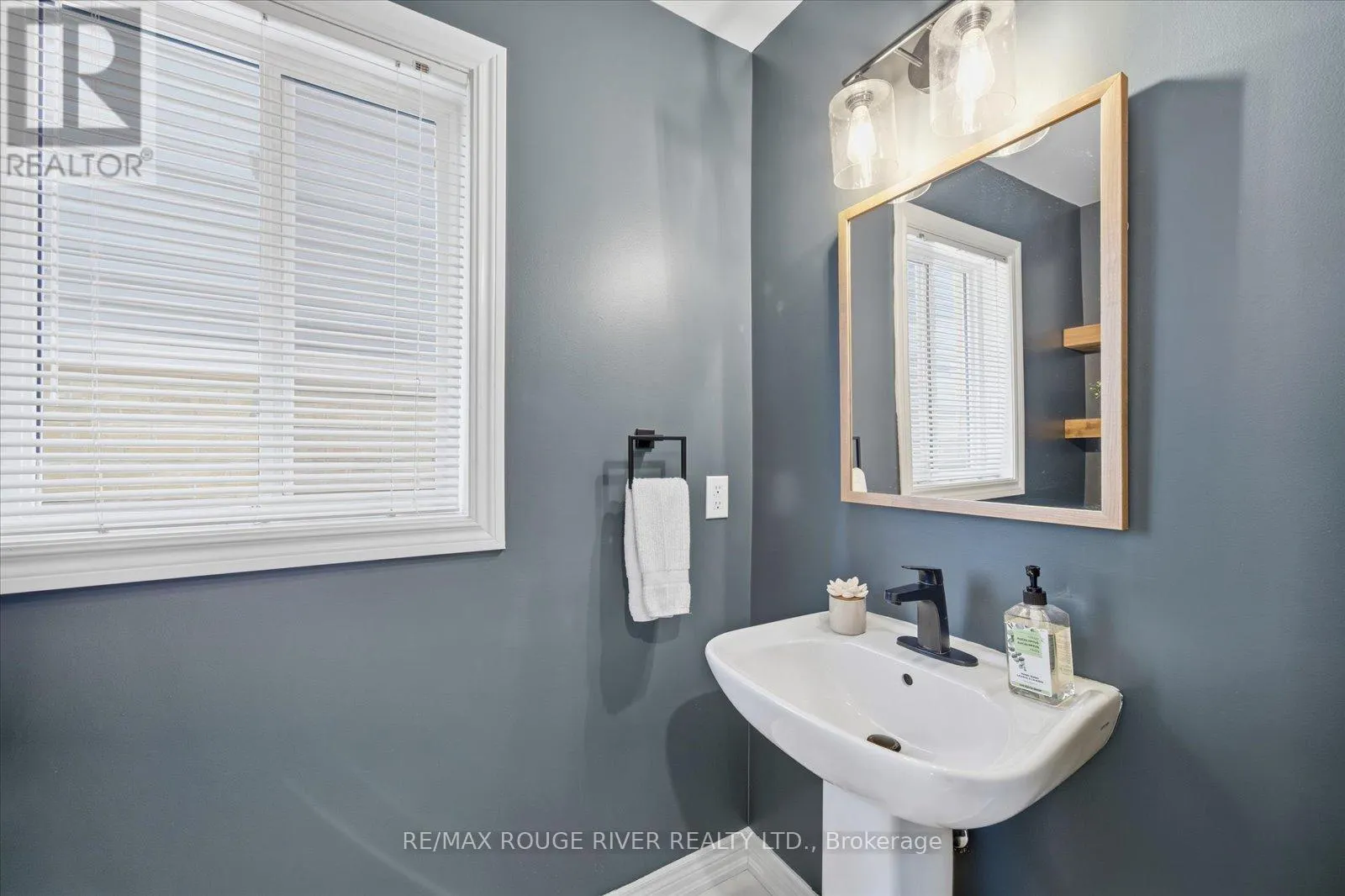 245 BLACKWELL CRESCENT