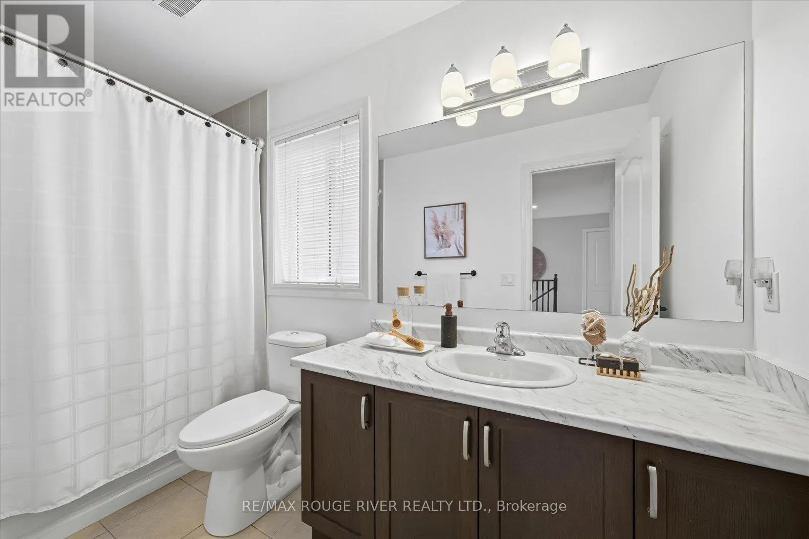 245 BLACKWELL CRESCENT