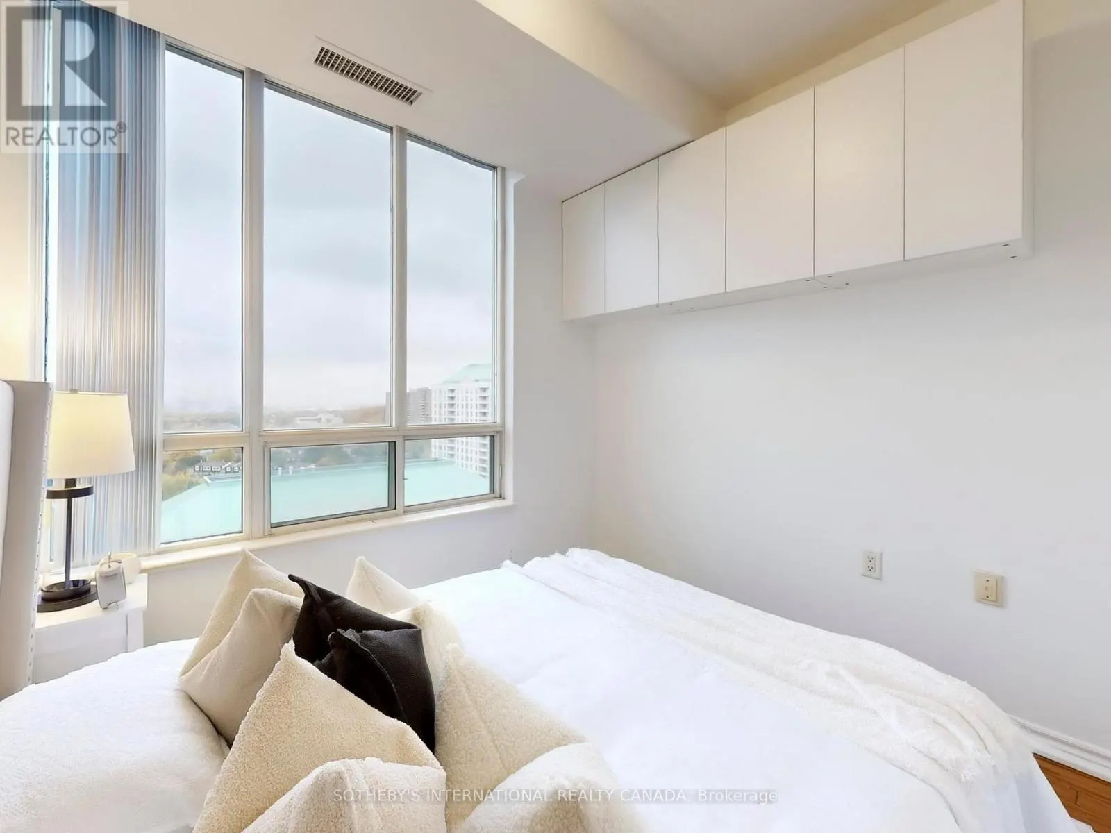 LPH18 - 2627 MCCOWAN ROAD