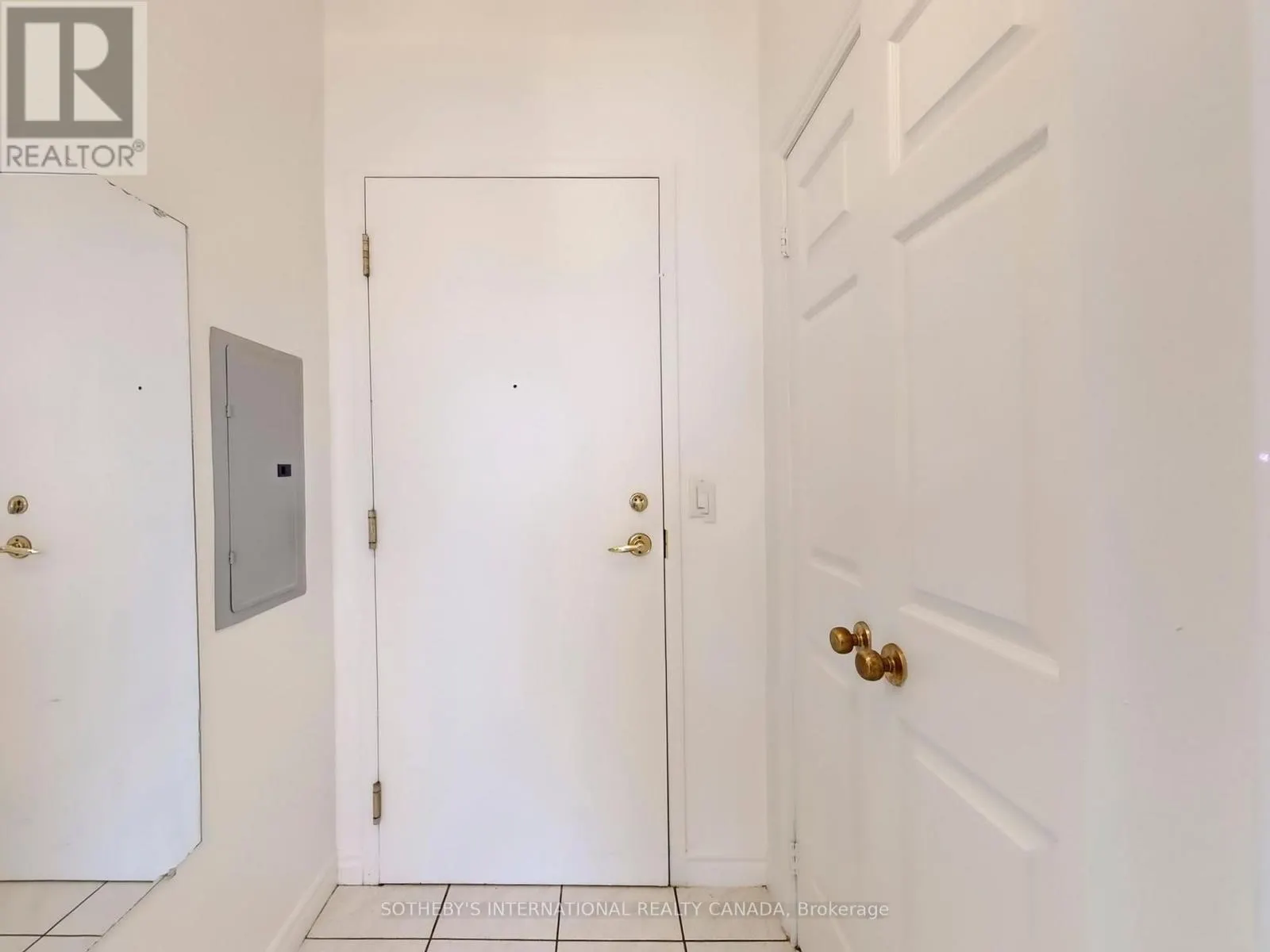 LPH18 - 2627 MCCOWAN ROAD