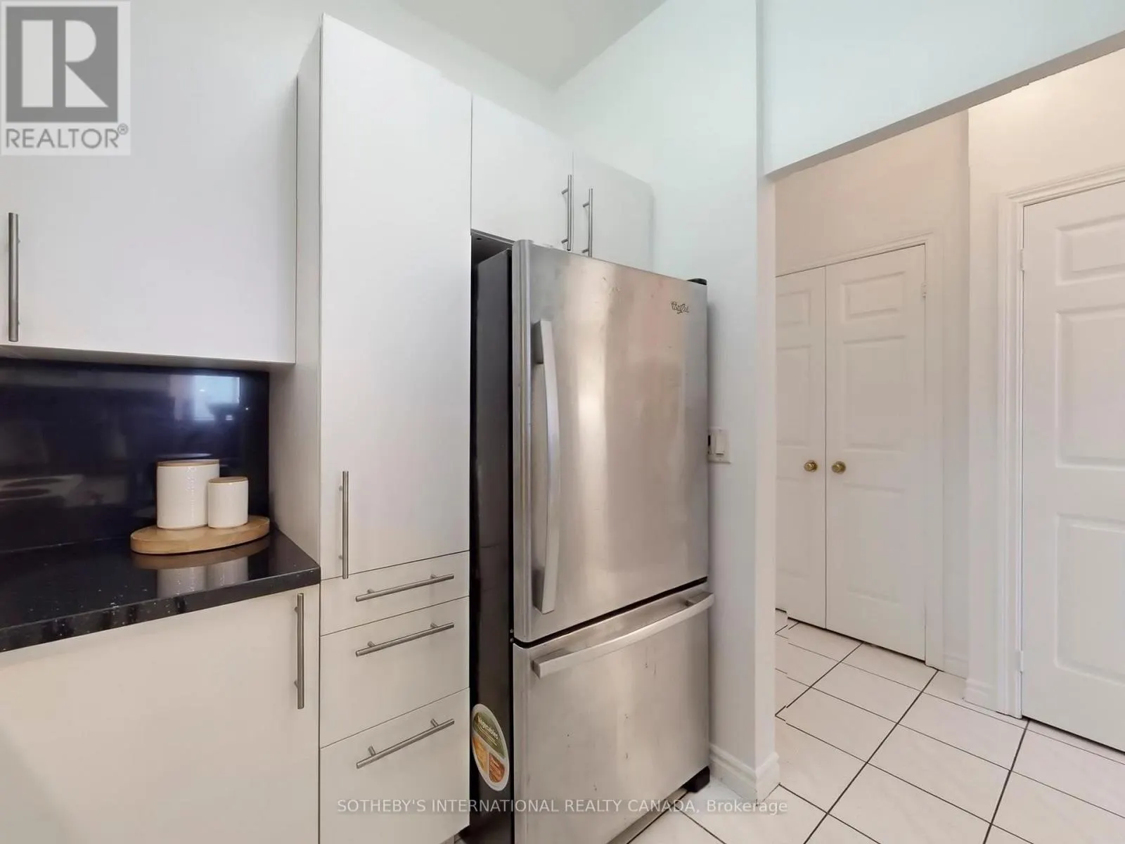 LPH18 - 2627 MCCOWAN ROAD