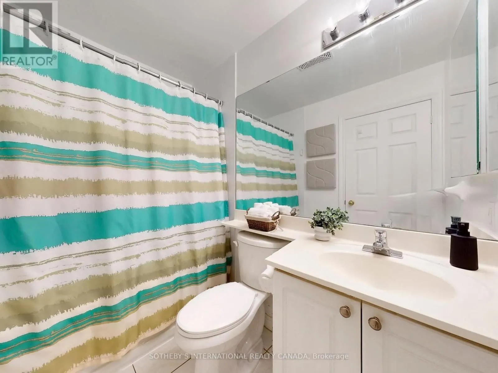 LPH18 - 2627 MCCOWAN ROAD