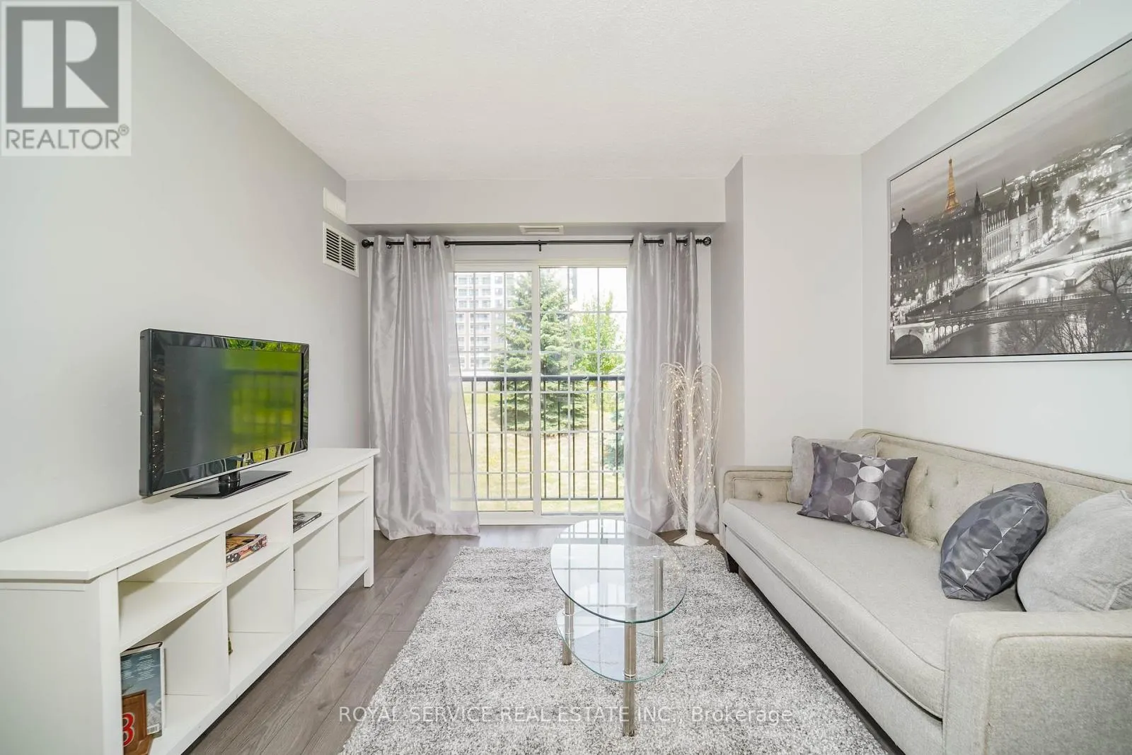 207 - 90 ASPEN SPRINGS DRIVE, #207