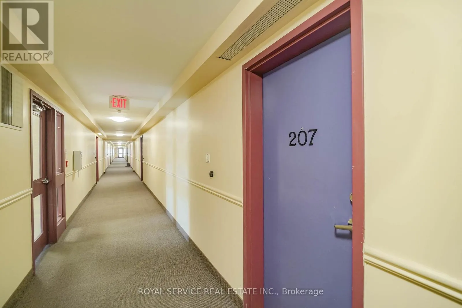 207 - 90 ASPEN SPRINGS DRIVE, #207