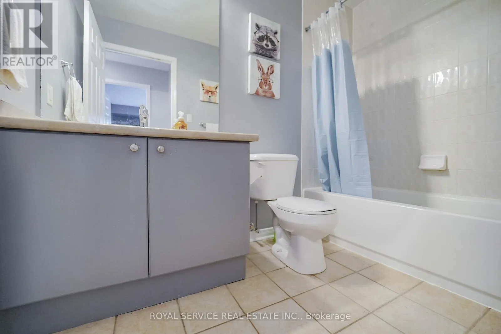 207 - 90 ASPEN SPRINGS DRIVE, #207