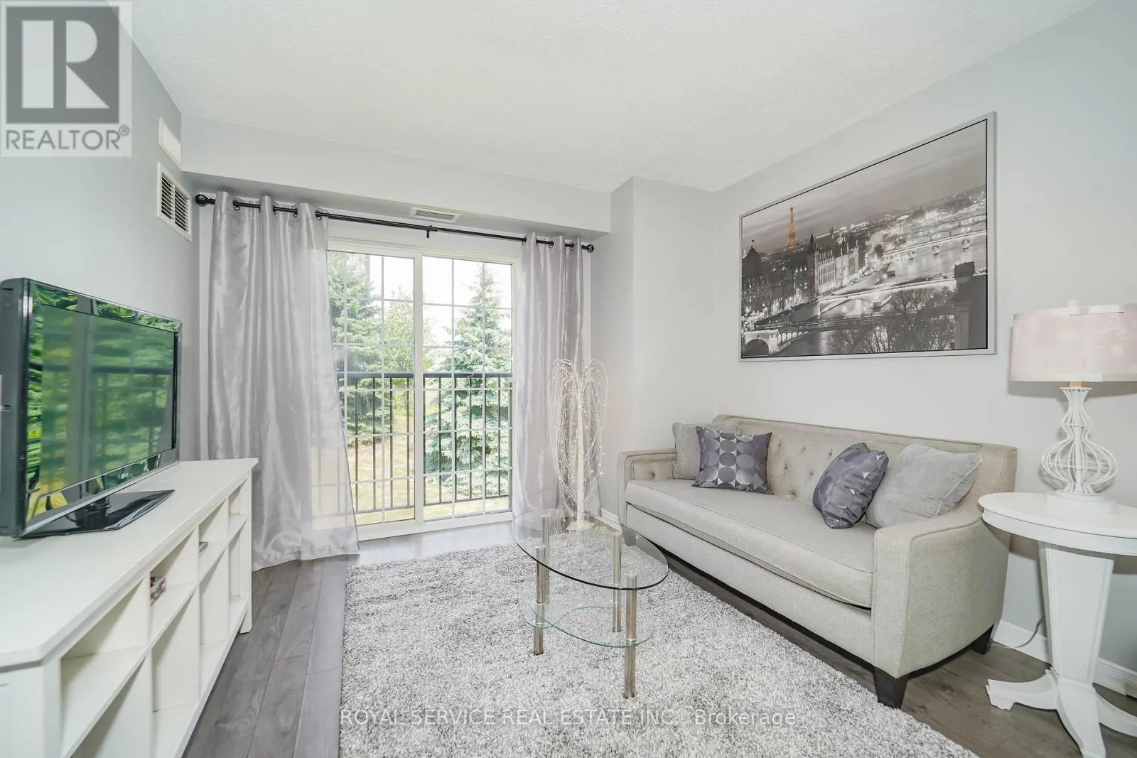 207 - 90 ASPEN SPRINGS DRIVE, #207