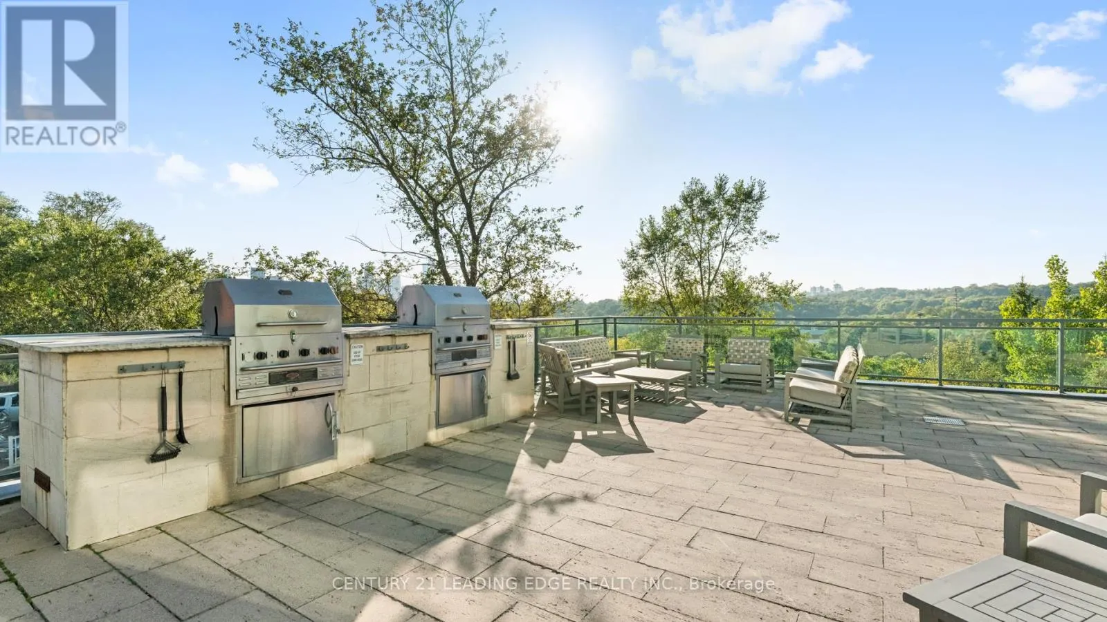 1602 - 1048 BROADVIEW AVENUE