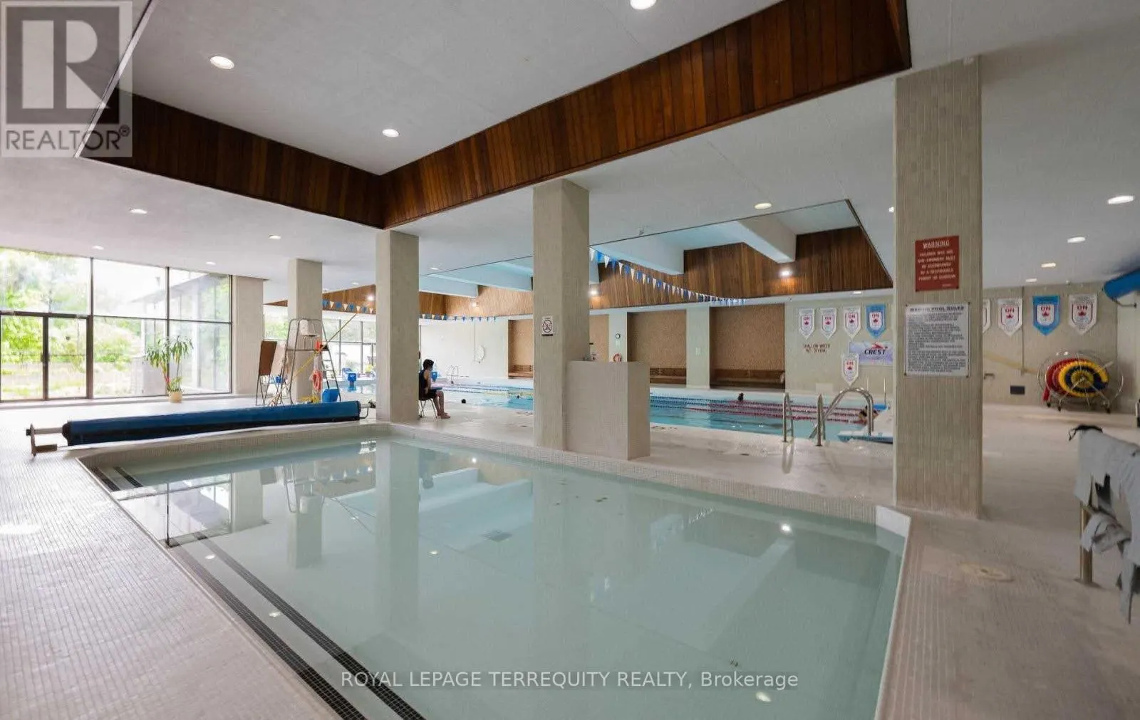 2807 - 5 MASSEY SQUARE