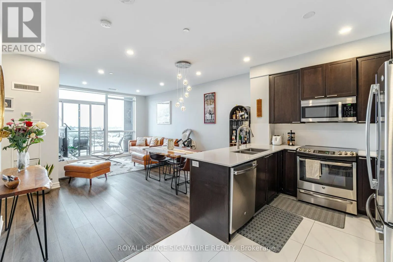 PH01 - 1328 BIRCHMOUNT ROAD