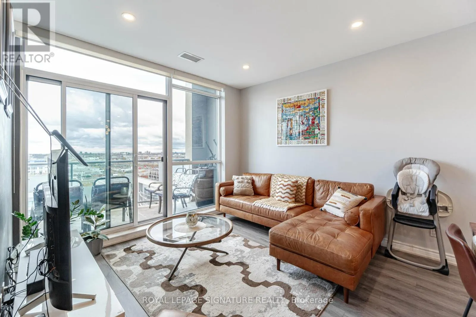 PH01 - 1328 BIRCHMOUNT ROAD