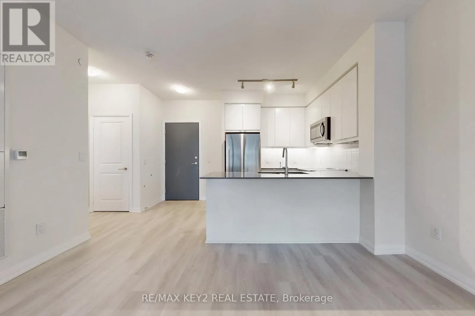 427 - 3270 SHEPPARD AVENUE E