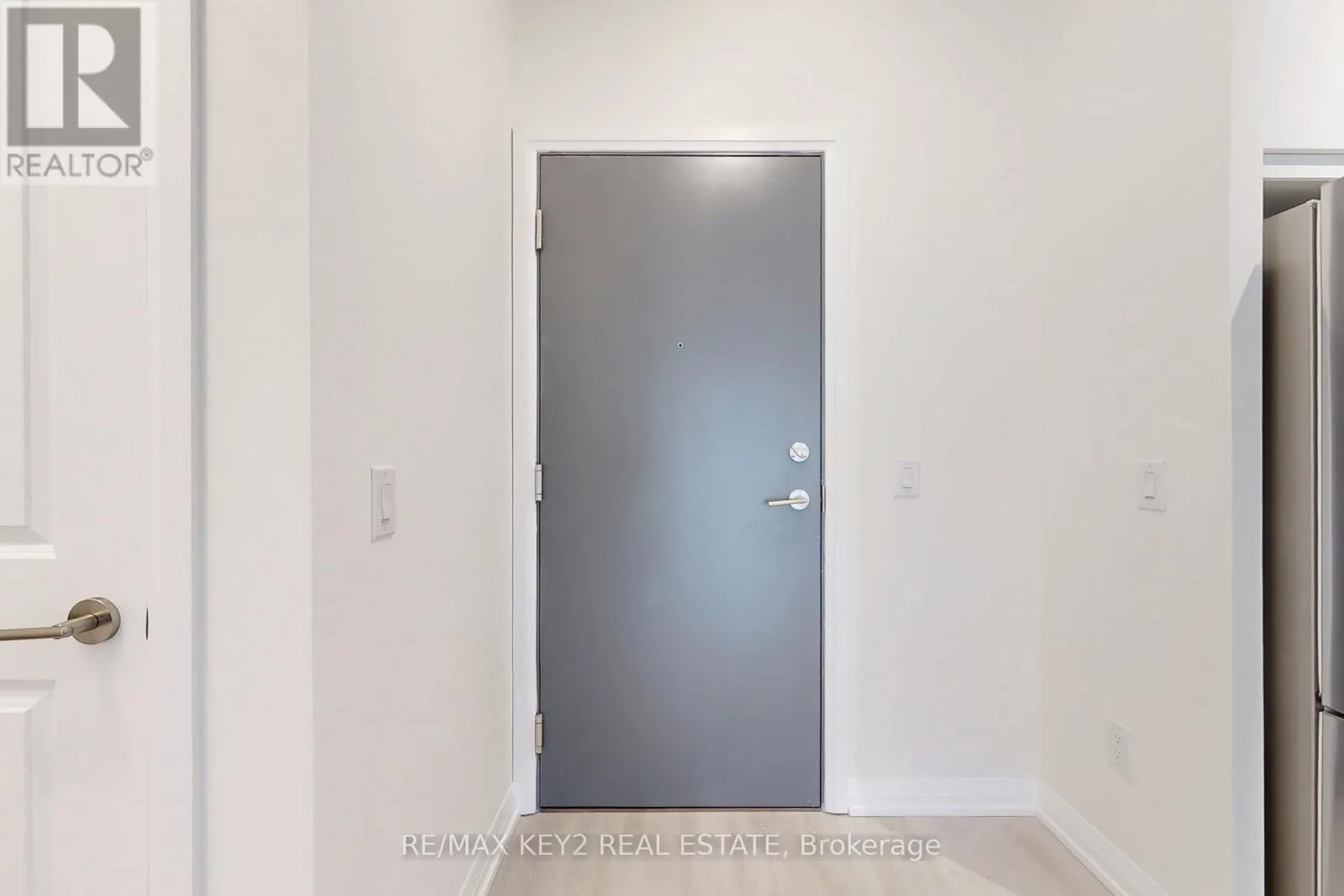 427 - 3270 SHEPPARD AVENUE E