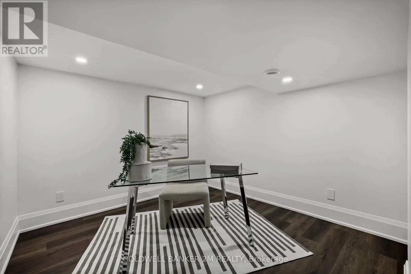 128 BUCKINGHAM AVENUE