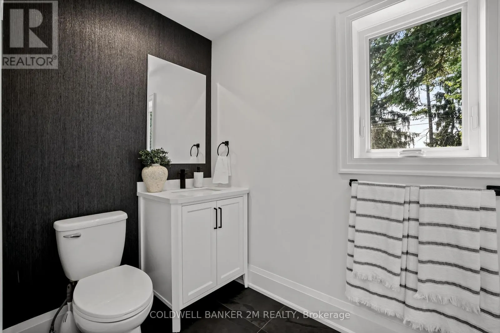 128 BUCKINGHAM AVENUE