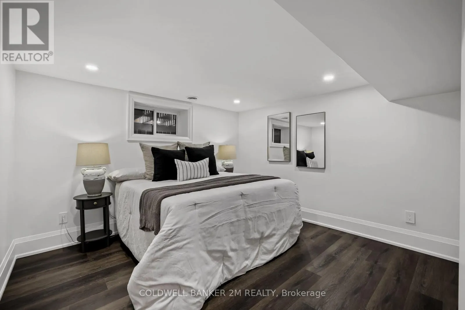 128 BUCKINGHAM AVENUE