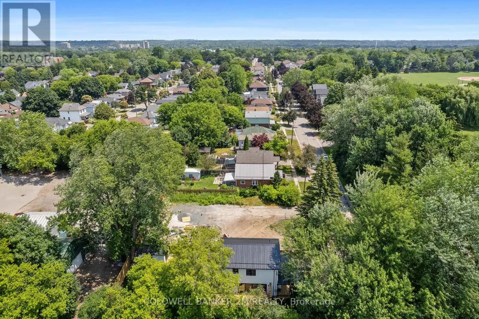 128 BUCKINGHAM AVENUE