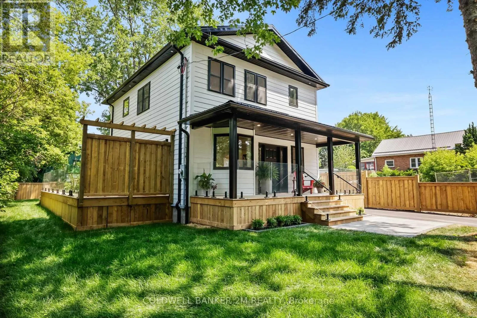 128 BUCKINGHAM AVENUE