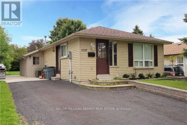 LOWER - 1137 NORMAN CRESCENT, #Lower