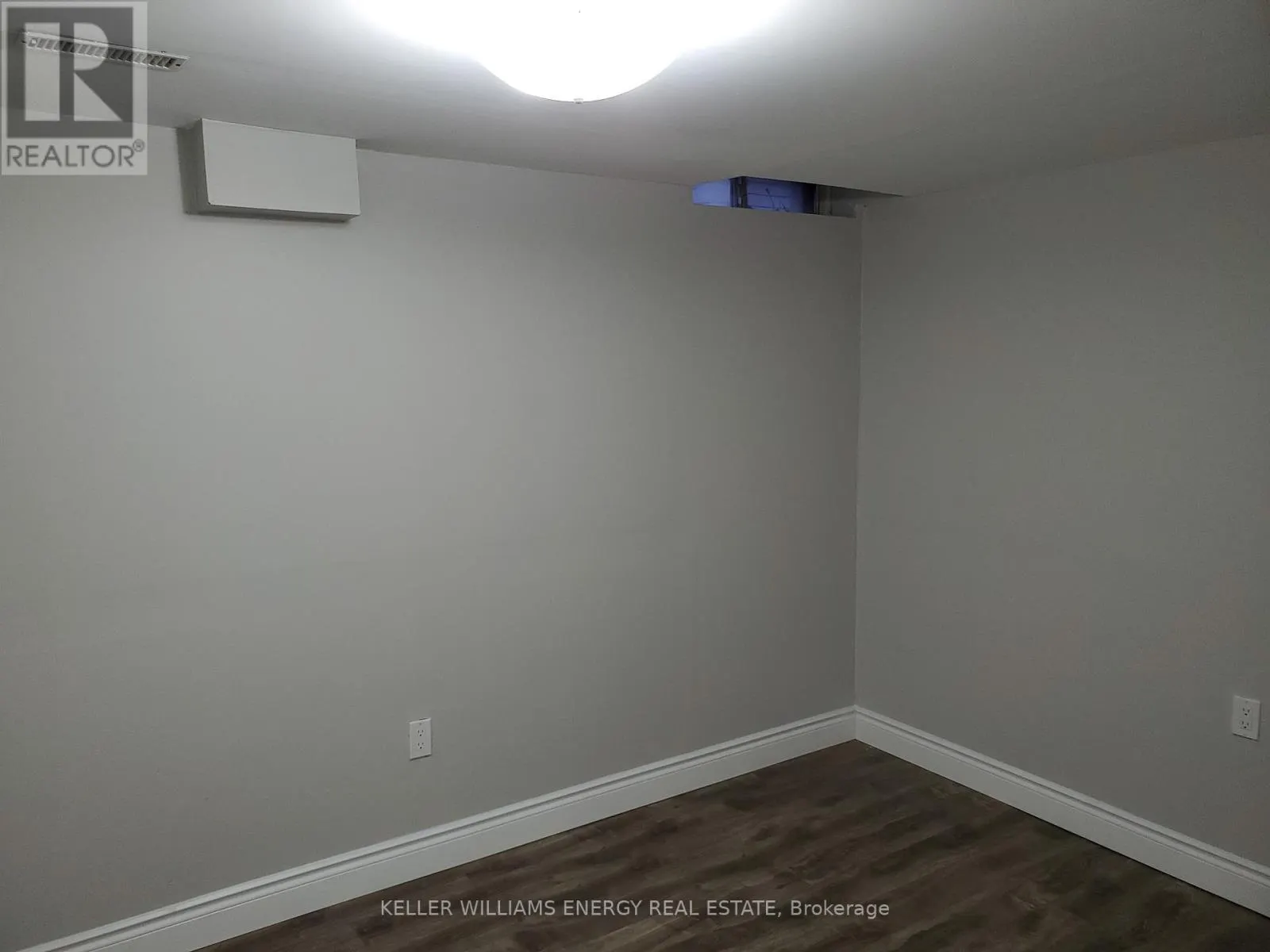 LOWER - 1137 NORMAN CRESCENT, #Lower