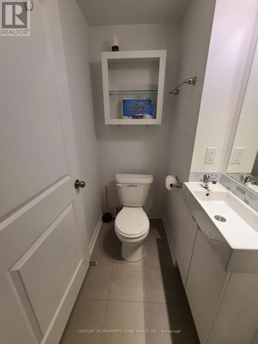 639 - 1900 SIMCOE STREET N