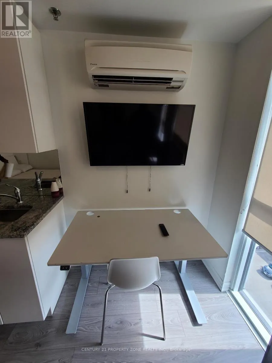 639 - 1900 SIMCOE STREET N