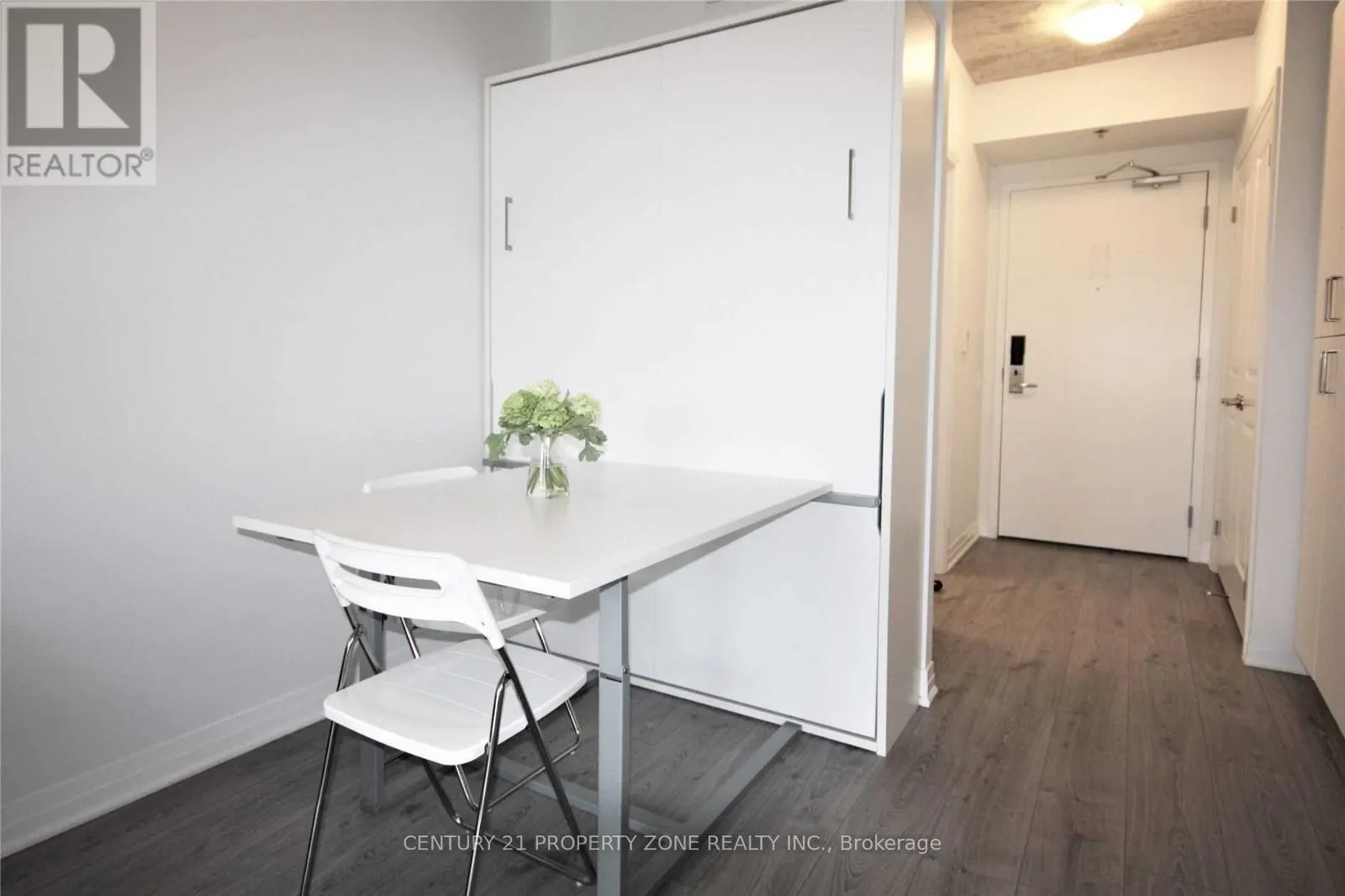 639 - 1900 SIMCOE STREET N