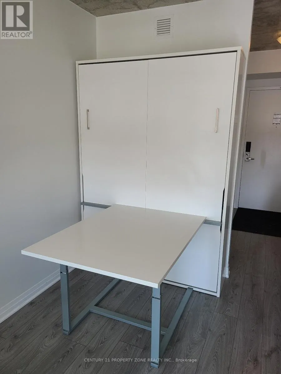 639 - 1900 SIMCOE STREET N