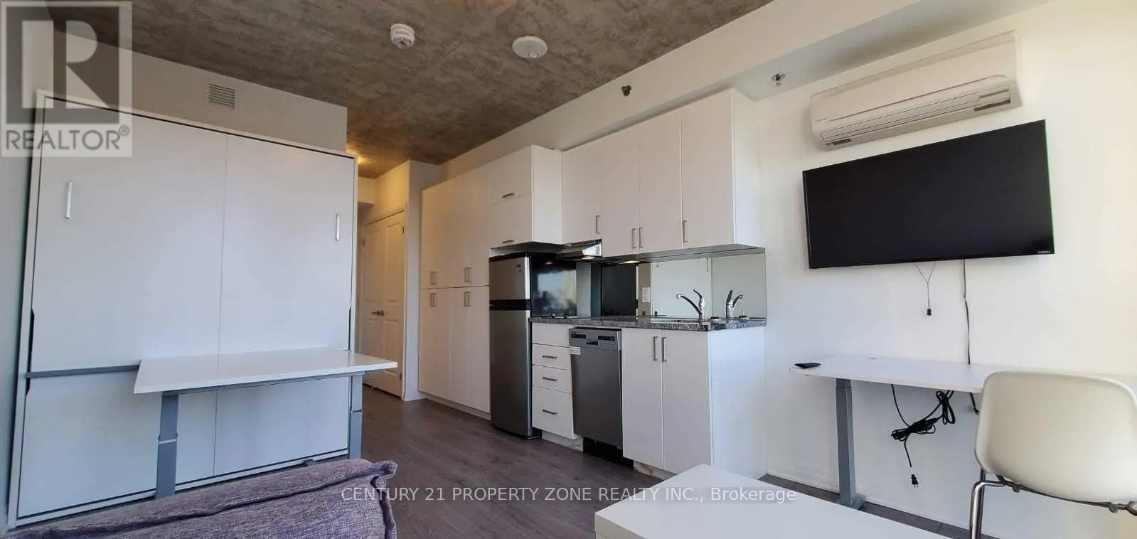 639 - 1900 SIMCOE STREET N