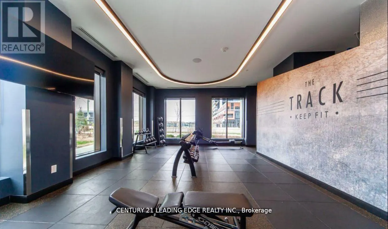 320 - 2550 SIMCOE STREET N