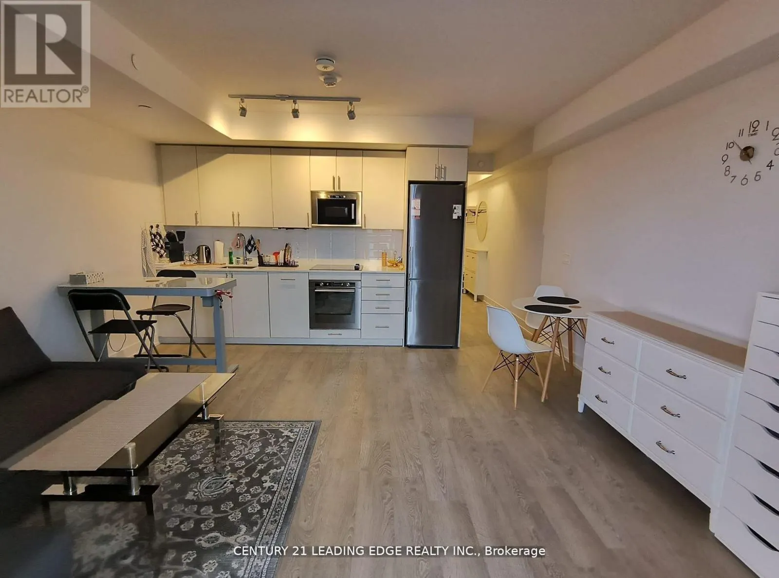 320 - 2550 SIMCOE STREET N