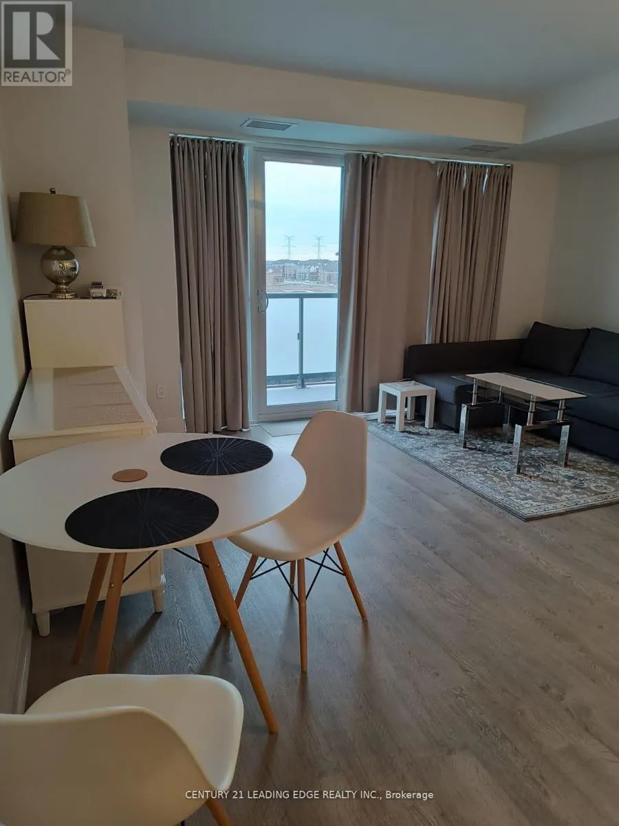 320 - 2550 SIMCOE STREET N