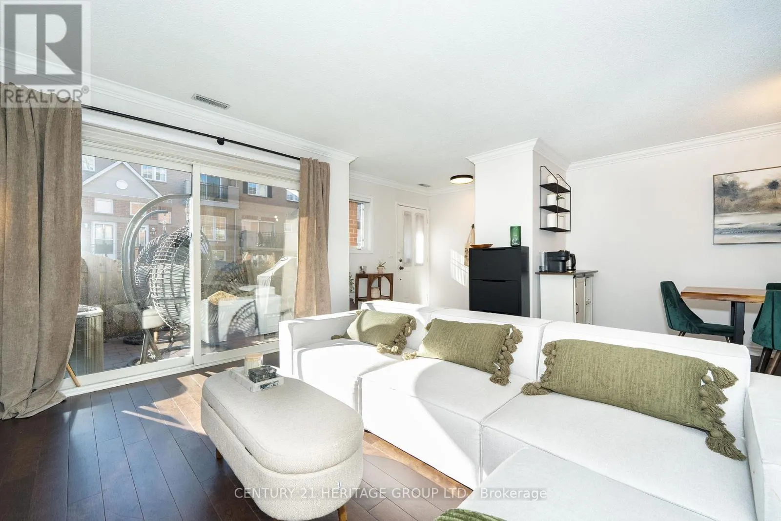 500 - 1400 THE ESPLANADE ROAD N