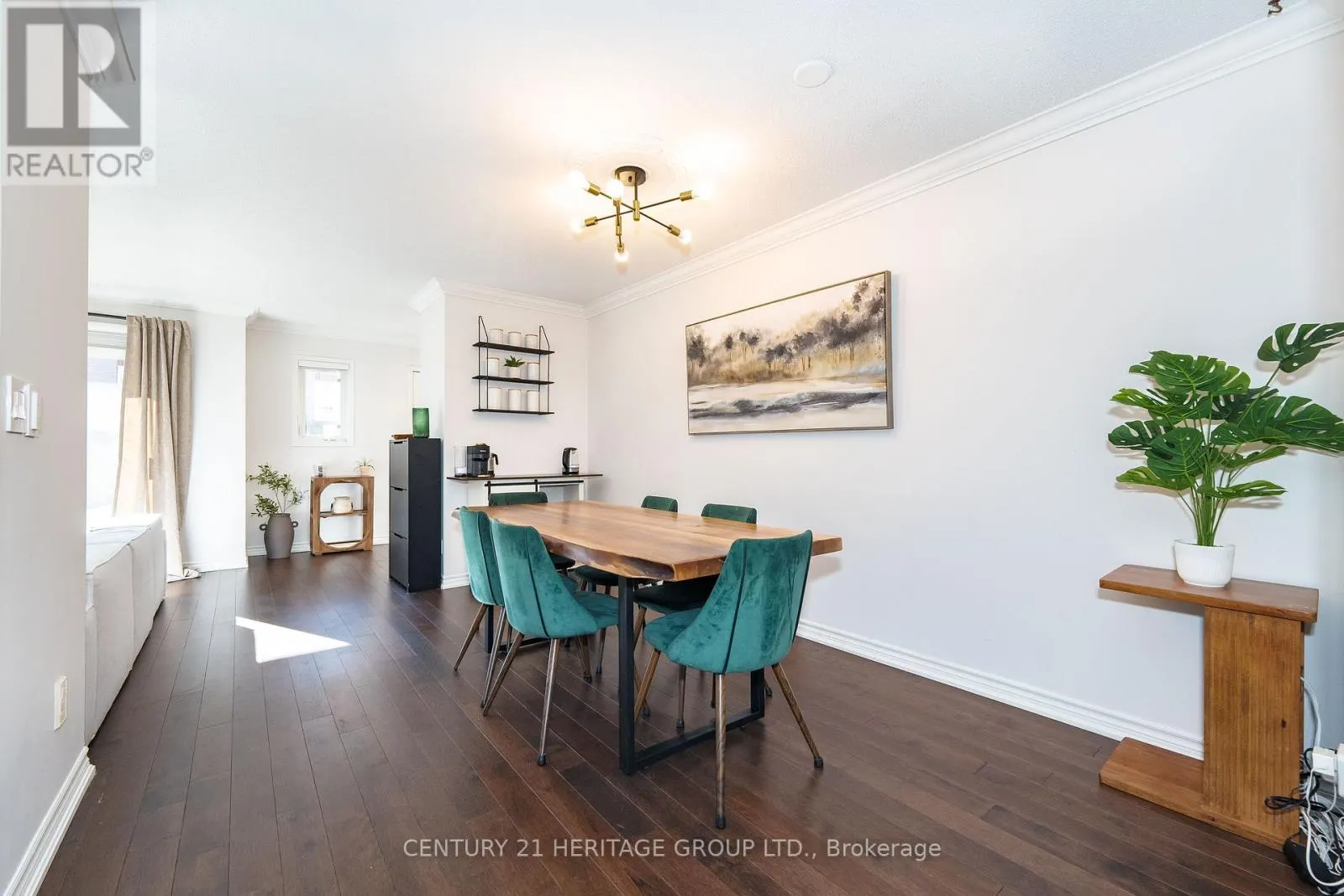 500 - 1400 THE ESPLANADE ROAD N