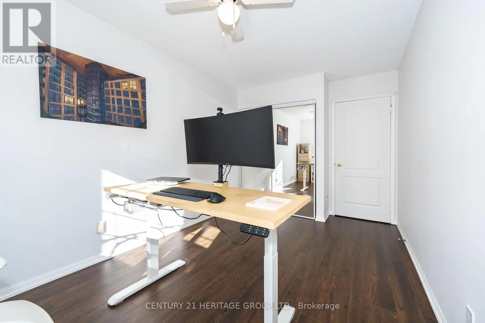 500 - 1400 THE ESPLANADE ROAD N