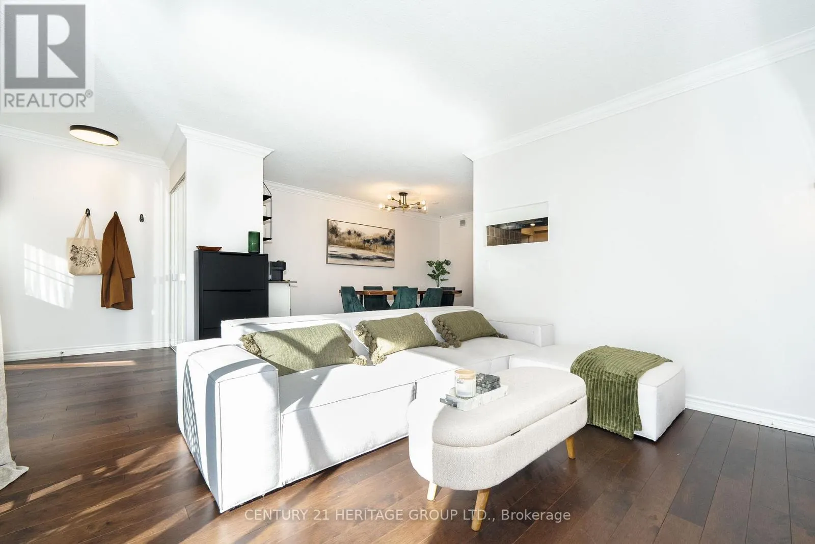 500 - 1400 THE ESPLANADE ROAD N