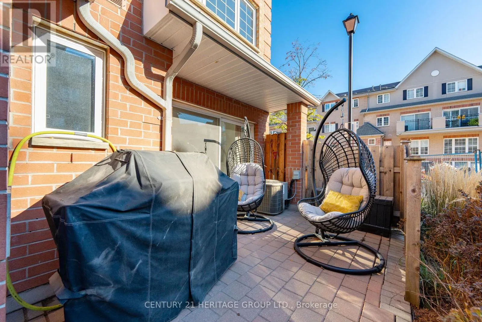 500 - 1400 THE ESPLANADE ROAD N