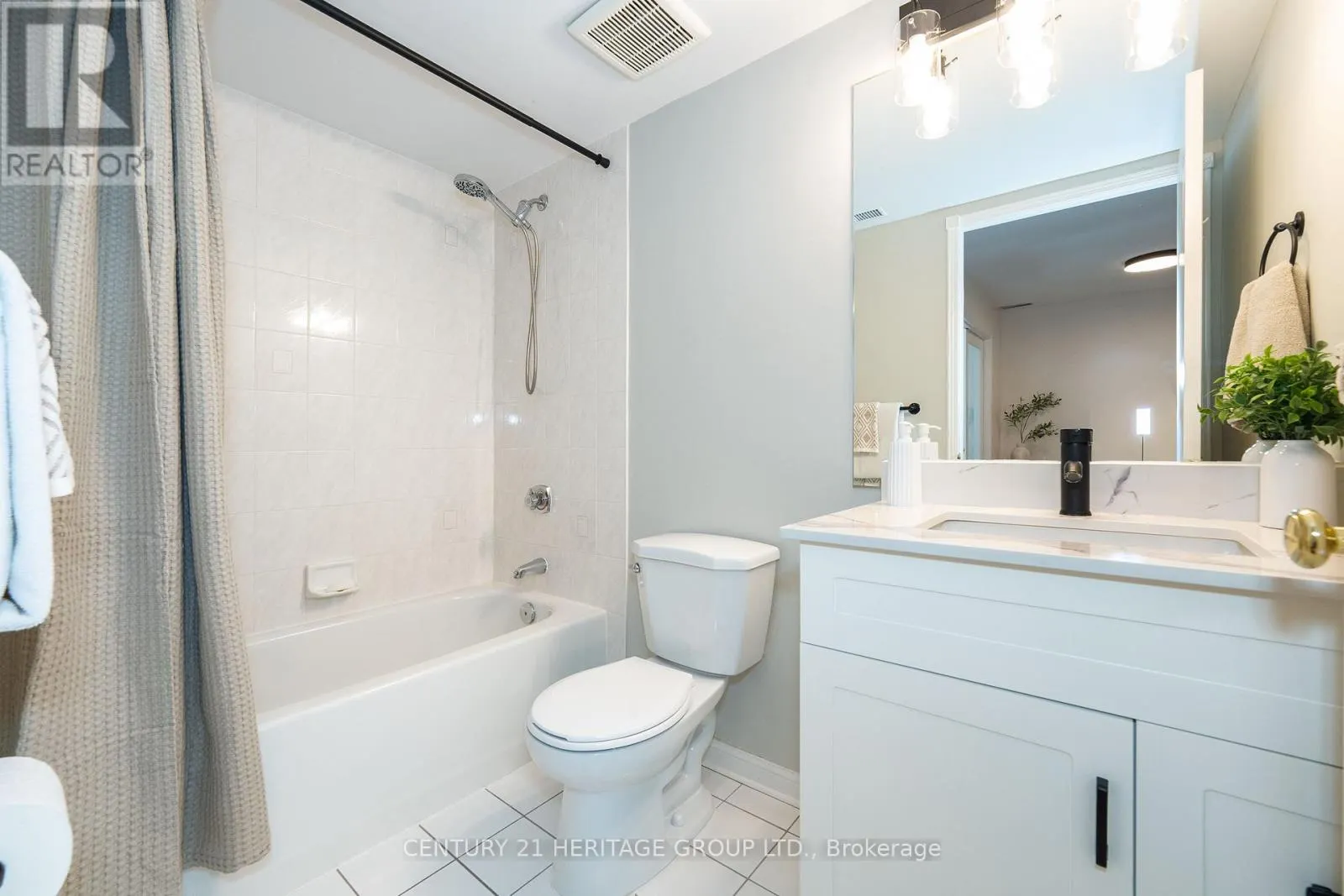 500 - 1400 THE ESPLANADE ROAD N