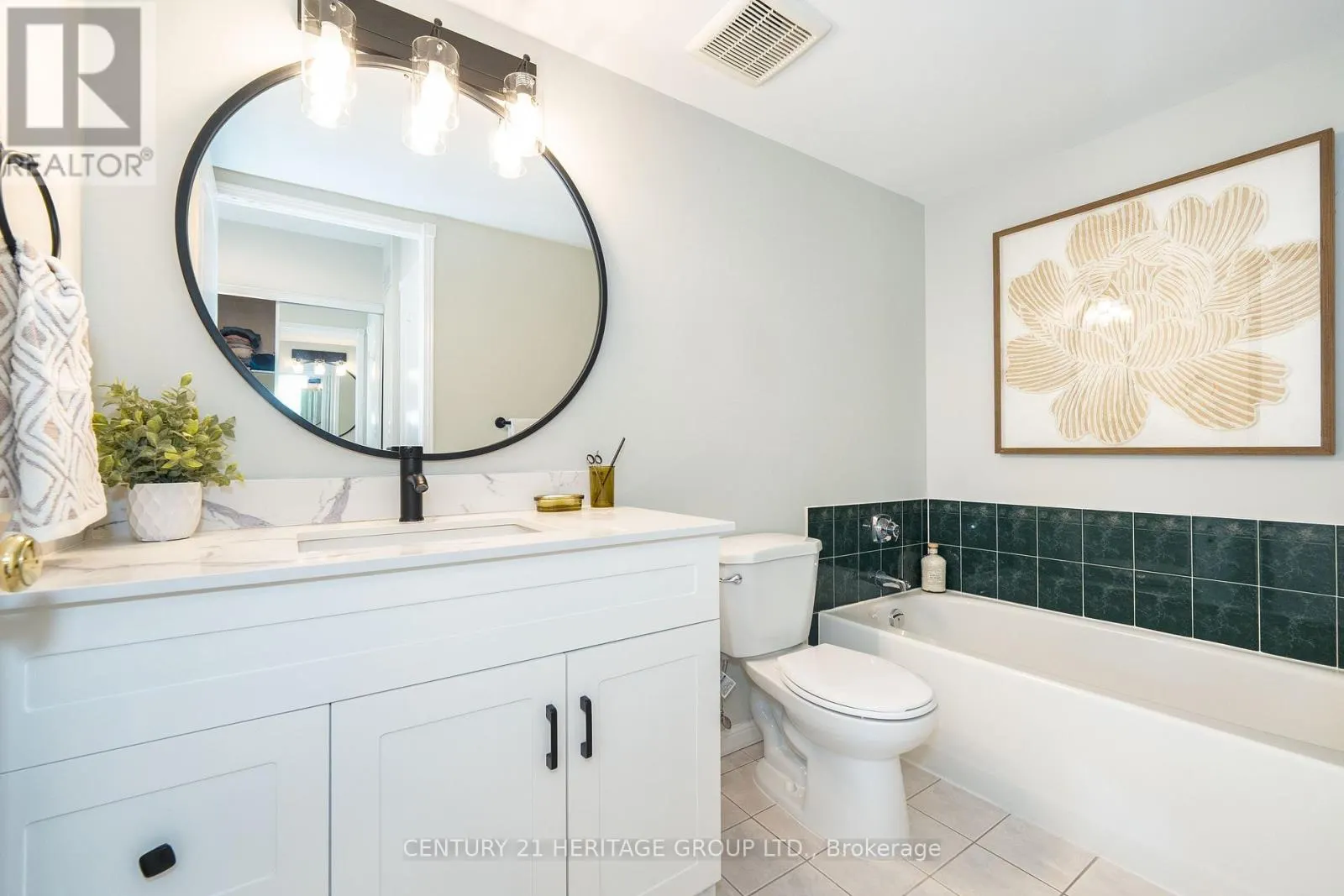 500 - 1400 THE ESPLANADE ROAD N