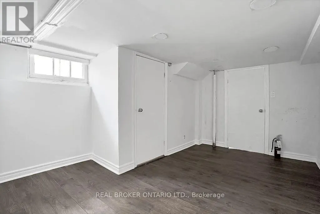 BSMT - 210 MARY STREET N