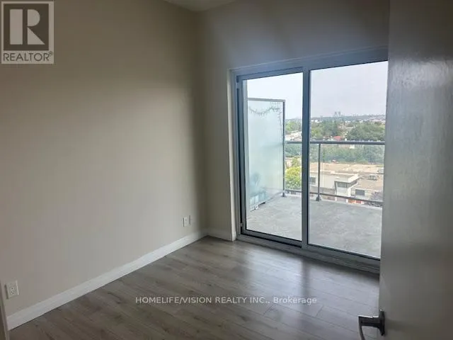 903 - 2152 LAWRENCE AVENUE E