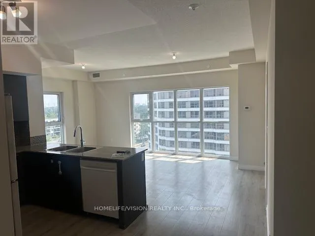 903 - 2152 LAWRENCE AVENUE E