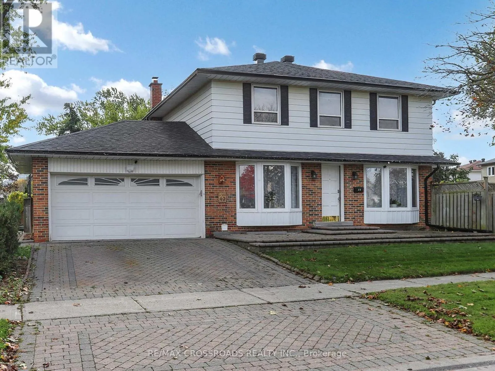 49 KING LOUIS CRESCENT