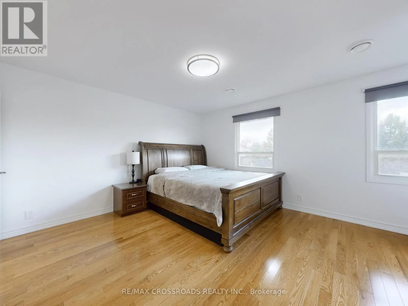 49 KING LOUIS CRESCENT