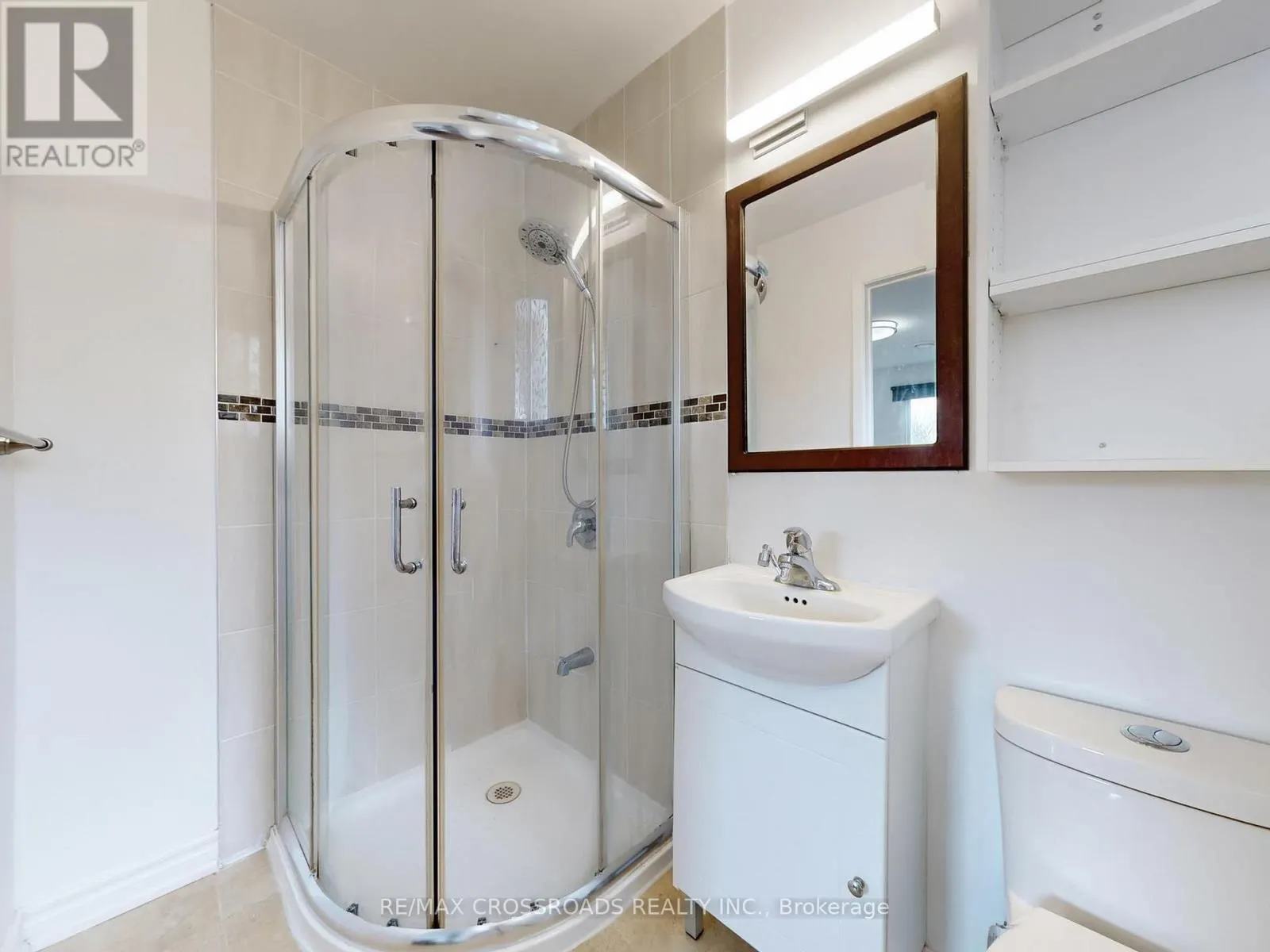 49 KING LOUIS CRESCENT