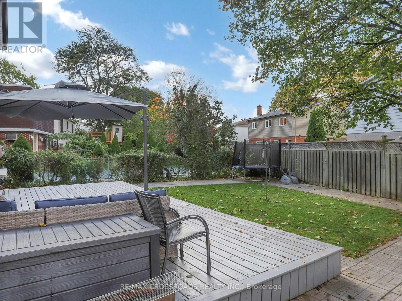 49 KING LOUIS CRESCENT